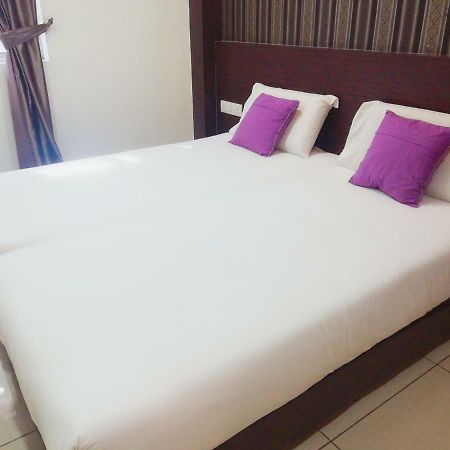 Remember Hotel Bukit Gambir Dış mekan fotoğraf