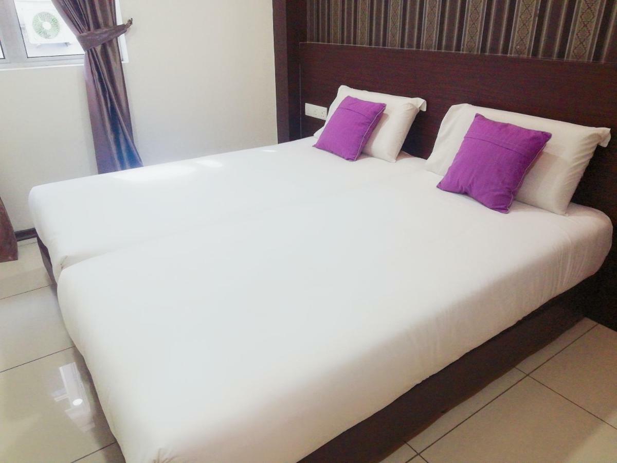 Remember Hotel Bukit Gambir Dış mekan fotoğraf