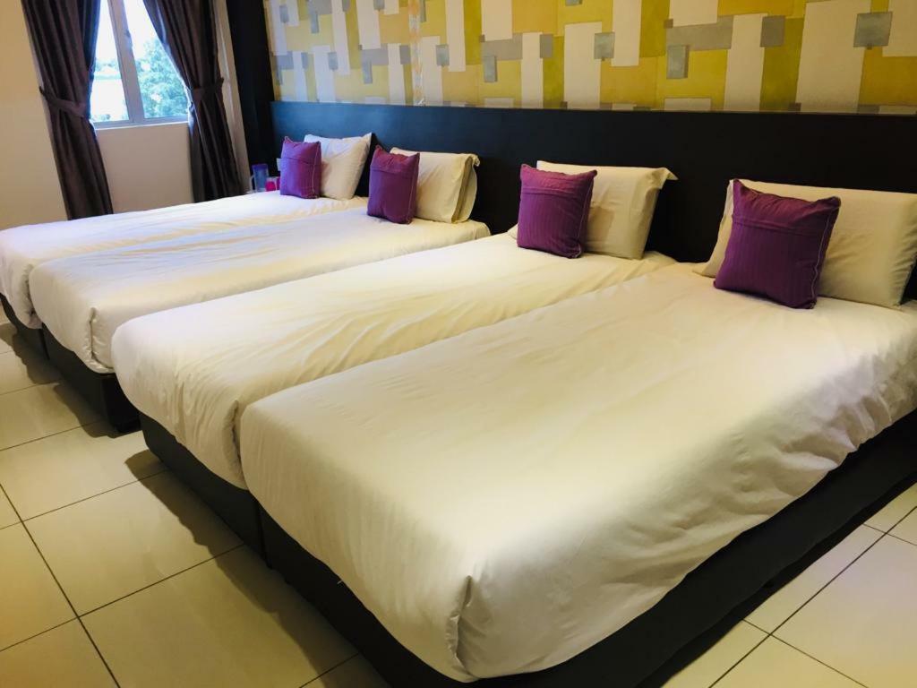 Remember Hotel Bukit Gambir Dış mekan fotoğraf